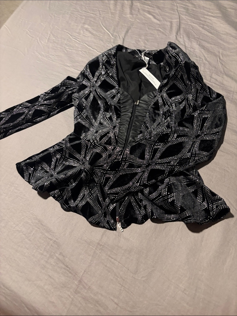Venus Women's Black Patterned Zip-Front Peplum Jacket 16” P2P 22” long tbbj
